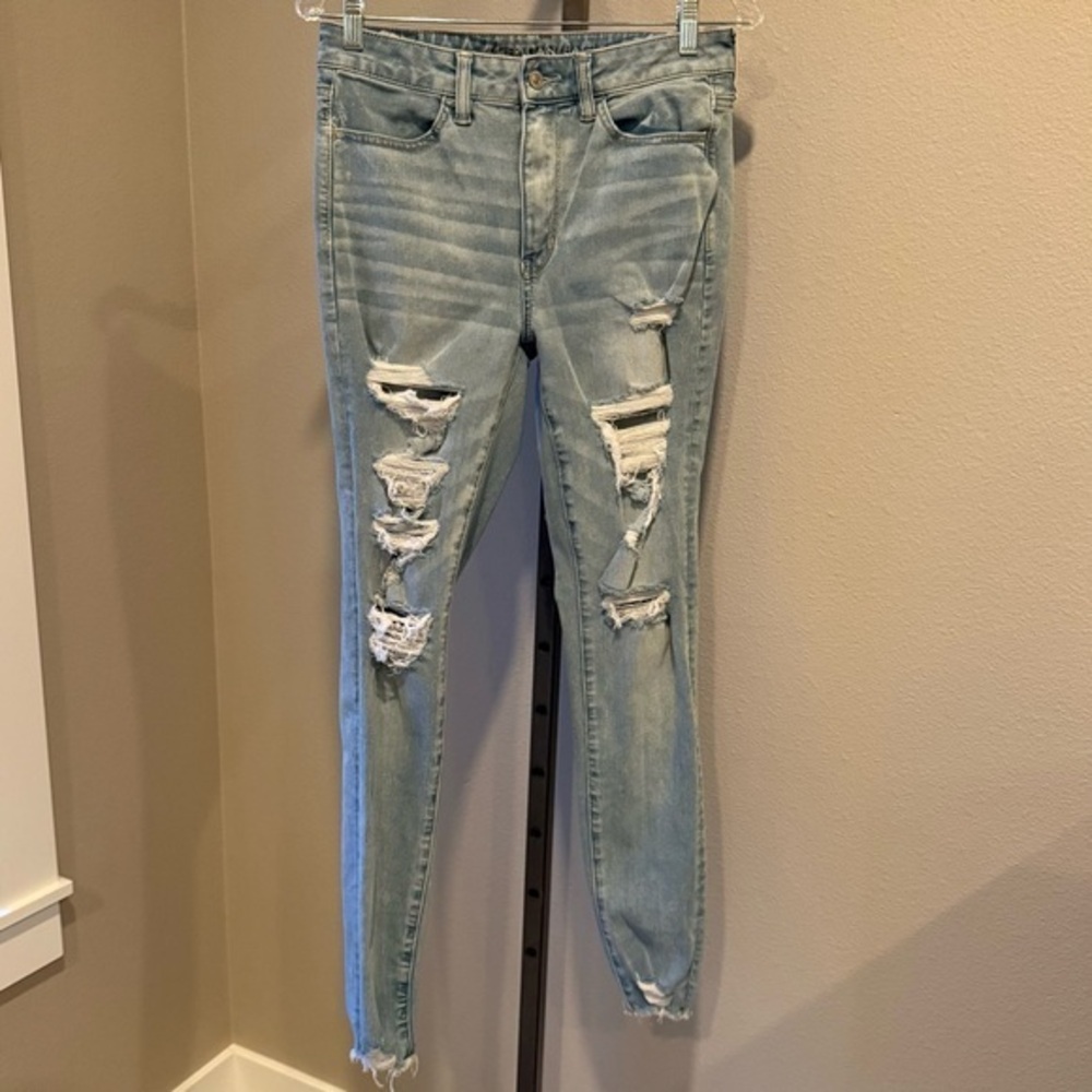 American Eagle 🦅 360 next level stretch distressed super hi-rise jegging size 8L
